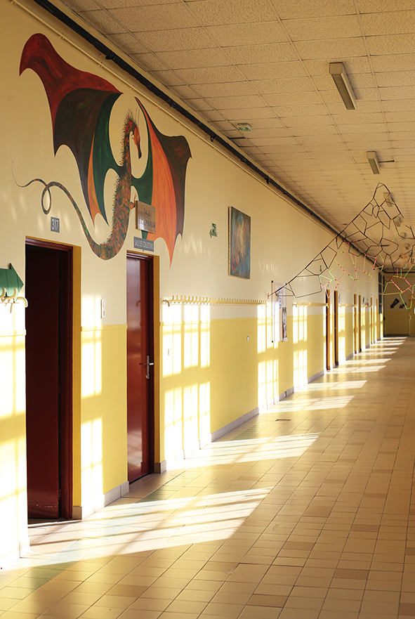 Peinture acrylique sur mur. 
Environ 4m x 1,50m.  
Lycée Claude Bernard, Paris, 2016.